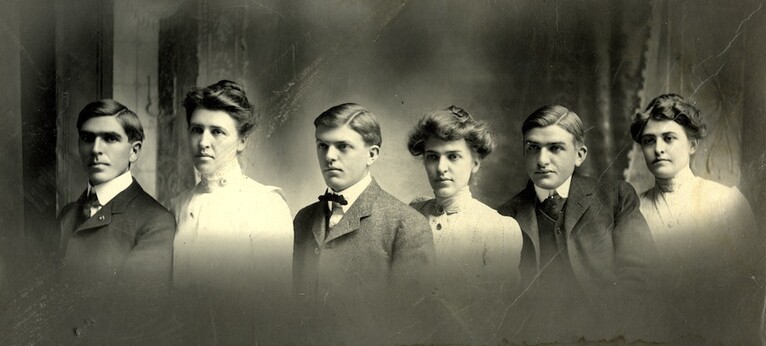 <em>Portrait of David Reed (third from left) with brothers and sisters. Courtesy of the Reed family.</em>